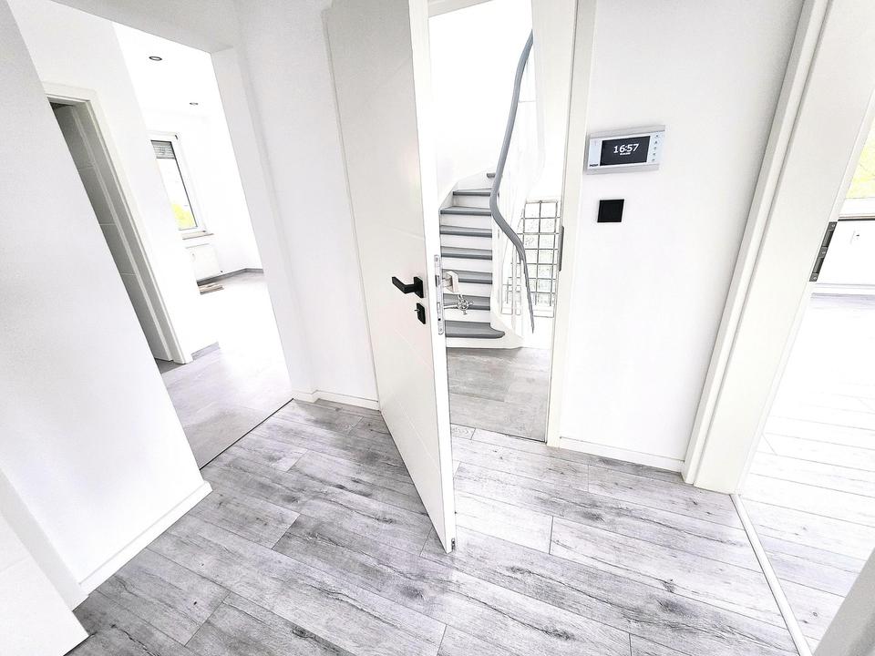 Thumbnail-Elegante 4,5 Zimmer Wohnung mit Balkon & Kamin| Erstbezug