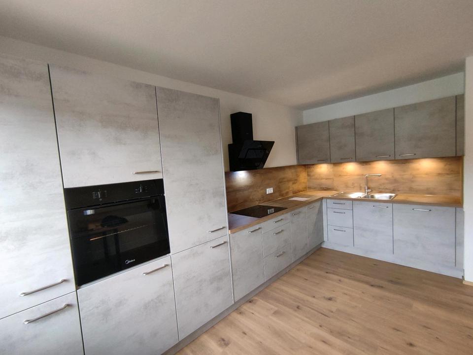 Thumbnail-Renovierte 2-Zimmer-Wohnung mit EBK und Balkon