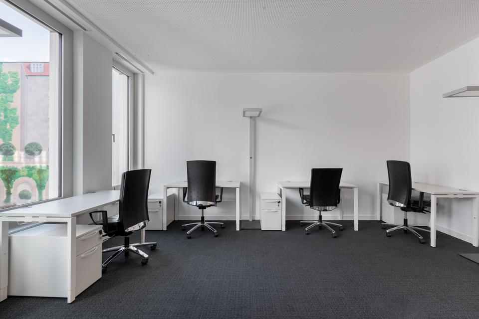 Thumbnail-Coworking-Bereich in Regus Charlottenburg