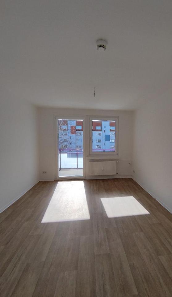 Thumbnail-Top sanierte Zwei-Raum-Wohnung mit Balkon