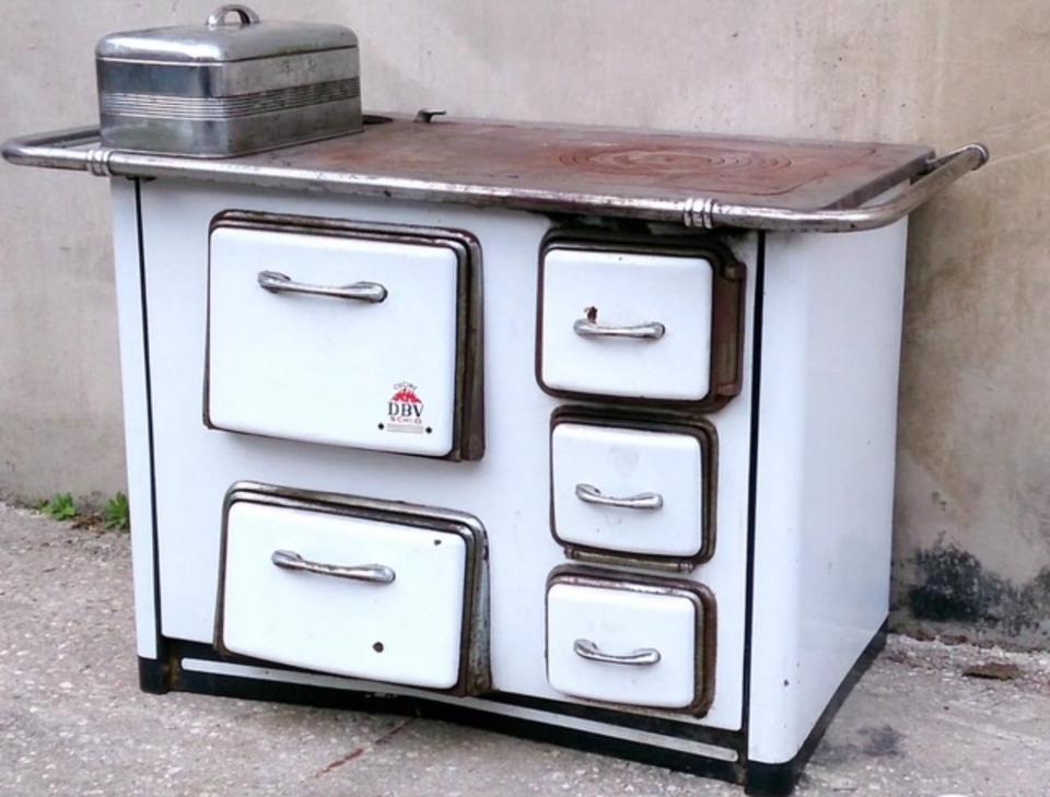 Thumbnail-Küchennutzung in der Biene Fritz - Imkerei und Ladencafe