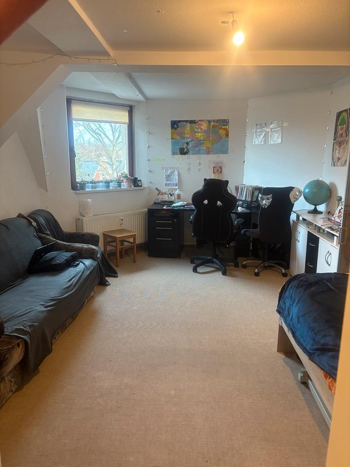 Thumbnail-2-RAUMWOHNUNG MIT AUFZUG- REICHENBACH WESTSTRAẞE 11