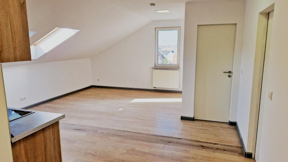 Thumbnail-Attraktive 3-Zimmer DG-Wohnung im ruhigen Kern von Reislingen – frisch renoviert & sofort verfügbar