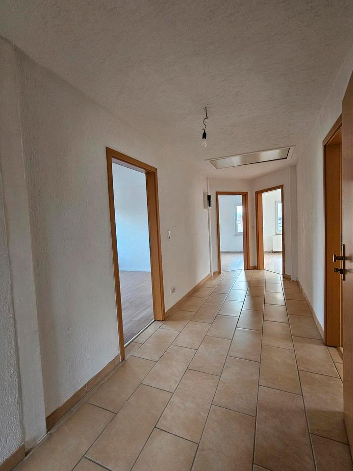 Thumbnail-drei-Zimmer-Dachgeschosswohnung mitten in Cuxhaven