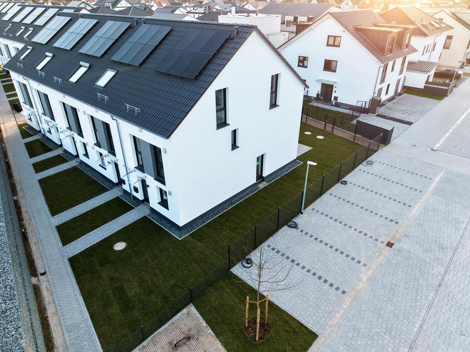 Thumbnail-Neues Haus zu vermieten - Reihen-Endhaus mit Garten in Einhausen