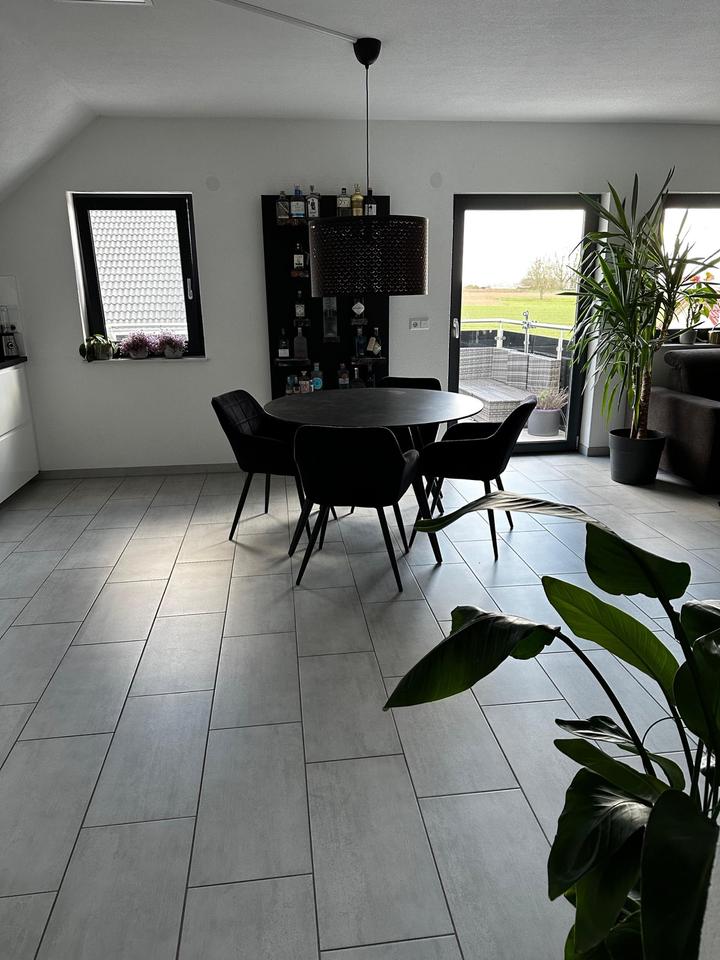 Thumbnail-Neuwertige Wohnung mit viel Platz und toller Aussicht zu vermiete