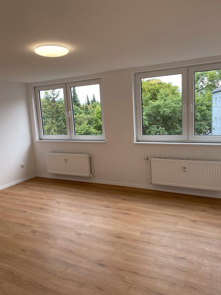 Thumbnail-Schöne 2,5 Zimmer-Wohnung zu vermieten