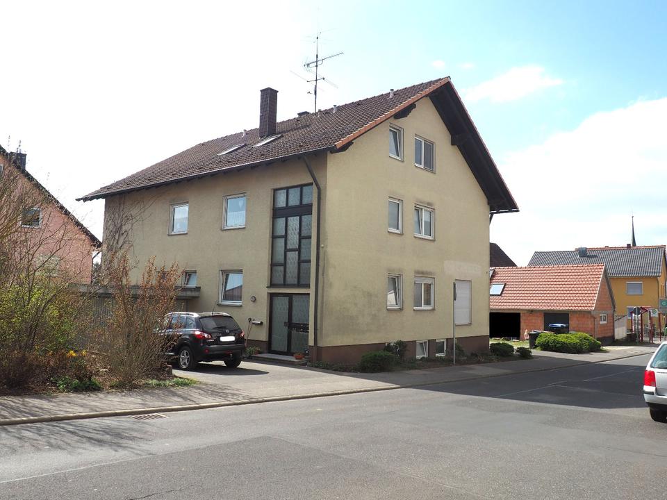 Thumbnail-Zwangsversteigerung - Mehrfamilienhaus und Grundstück