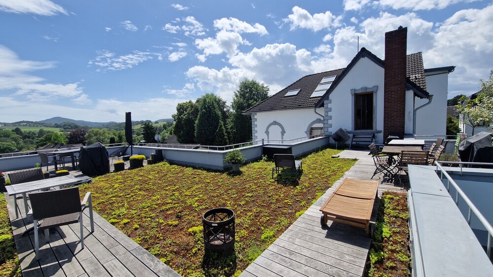 Thumbnail-Charmante 3-Zimmer-Wohnung in gepflegter Altbauvilla mit Dachterrasse