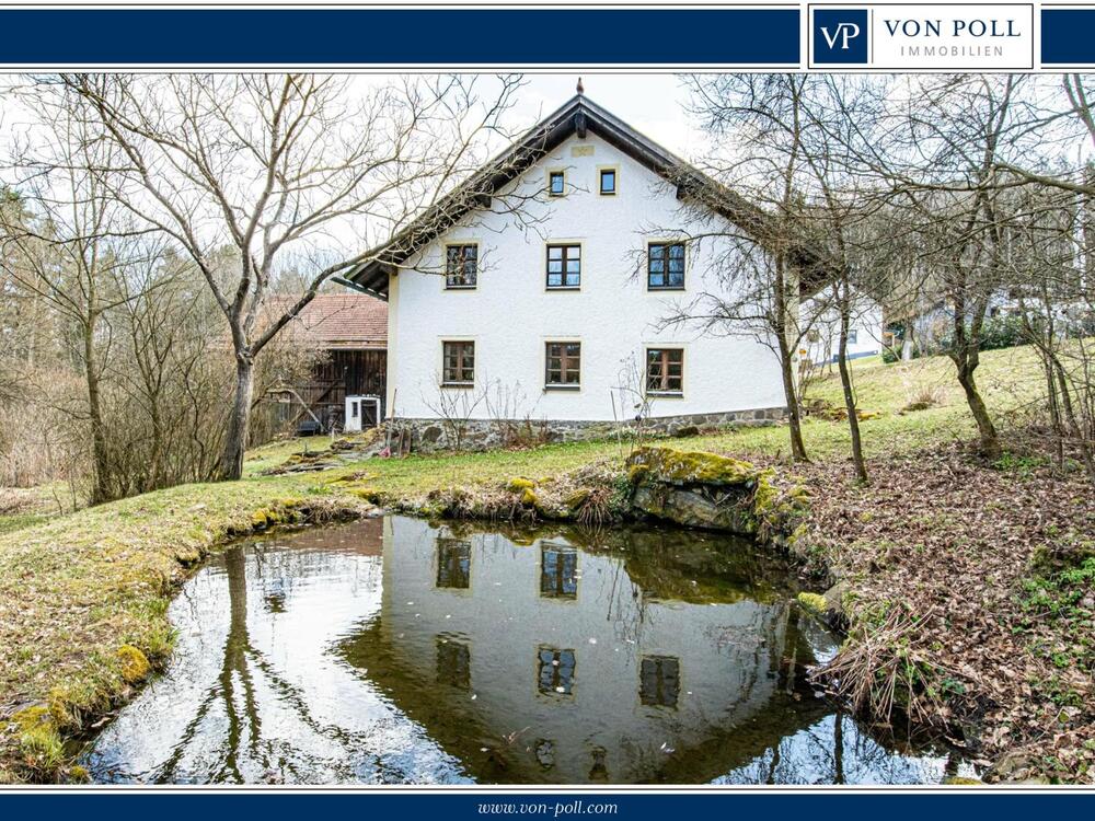 Thumbnail-„Idyllisches Bauernhaus mit Teich & eigener Quelle – Ruhe, Natur und Geschichte vereint“