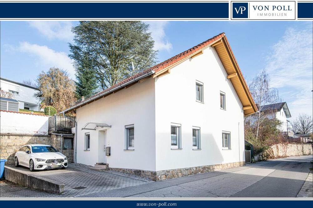 Thumbnail-Einfamilienhaus mit gepflegtem Garten, Terrasse und Brunnenwasser-Genuss