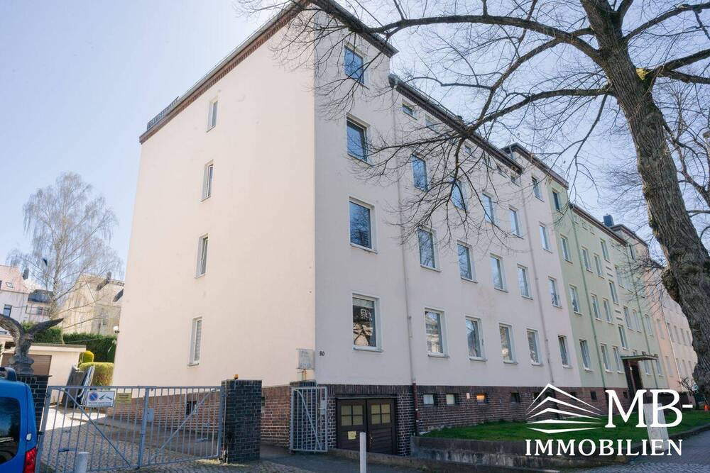 Thumbnail-Großes Mehrfamilienhaus in gepflegter Wohngegend