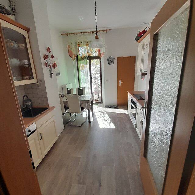 Thumbnail-Großzügige Stadtwohnung, vermietet und mit Aufzug