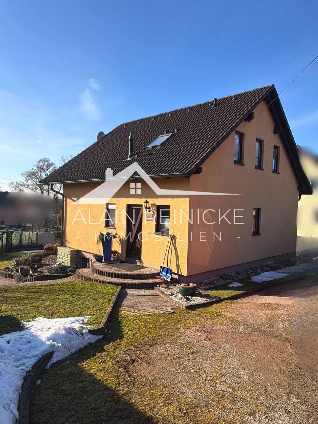 Thumbnail-bezugsfertiges Haus mit Garage & Wohnkeller