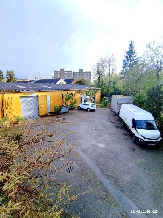 Thumbnail-Köln-Ehrenfeld (Bickendorf) U-Bahn-Haltestelle Akazienweg freitragende Lagerhalle mit Büro und Ausstellungsfläche (ca. 850 m²) + Außenfläche