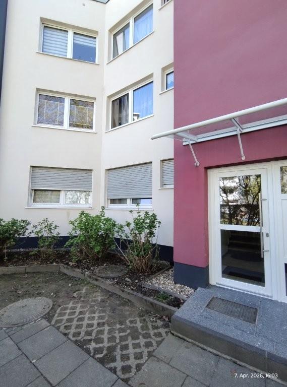 Thumbnail-Bezugsfreie 6-Zimmer Wohnung mit Balkon und Gartenmitbenutzung, ruhige und grüne Wohnlage, kleine Eigentümergemeinschaft
