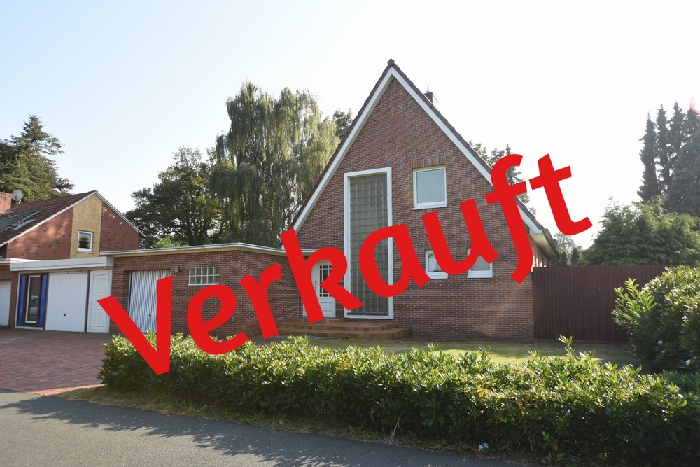 Thumbnail-Großes Einfamilienhaus mit Wintergarten und zwei Garagen!