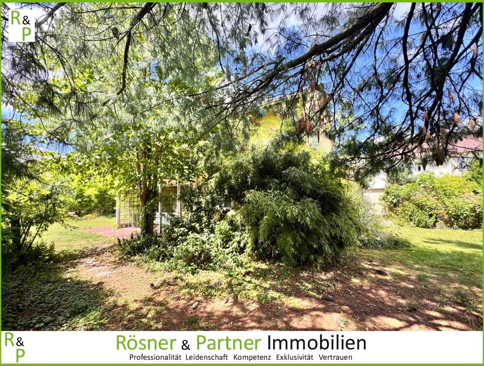 Thumbnail-*Rosenberg! Abrissgrundstück mit Altsubstanz in ruhiger Lage – Bebaubar mit EFH, DH o. 2-FH*