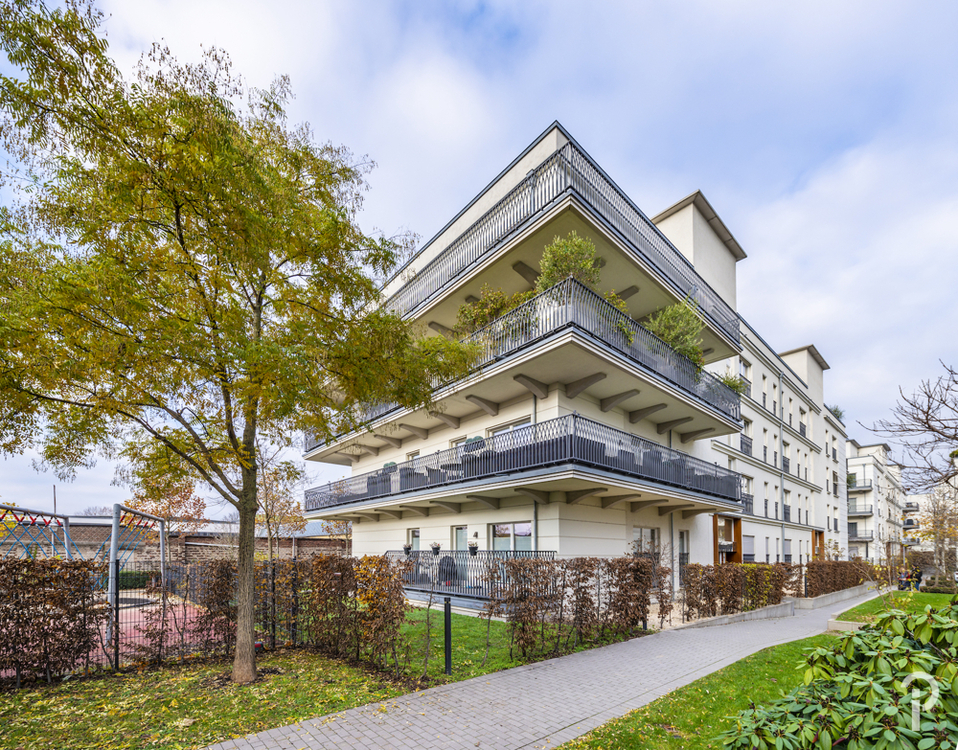 Thumbnail-Wohnen in hochwertigem Ambiente mit internationalem Flair. Möblierte 2 Zimmer-Dachterrassen-Wohnung