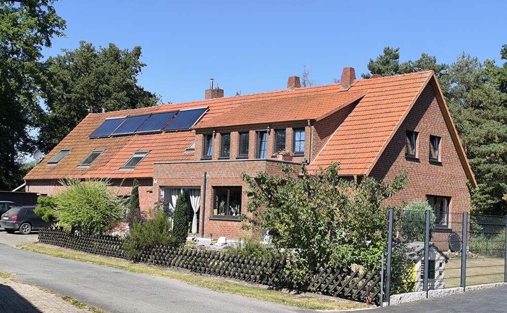 Thumbnail-Großes Wohnhaus mit drei Wohneinheitem in idyllischer Lage mit Gartenhaus, Teich und eigenem Waldstück
