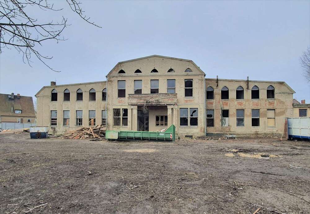 Thumbnail-Sanierungsobjekt mit genehmigtem Ausbaukonzept