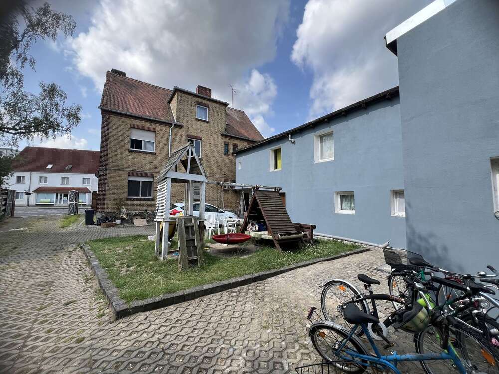 Thumbnail-Wohn- und Geschäftshaus mit Sanierungspotenzial