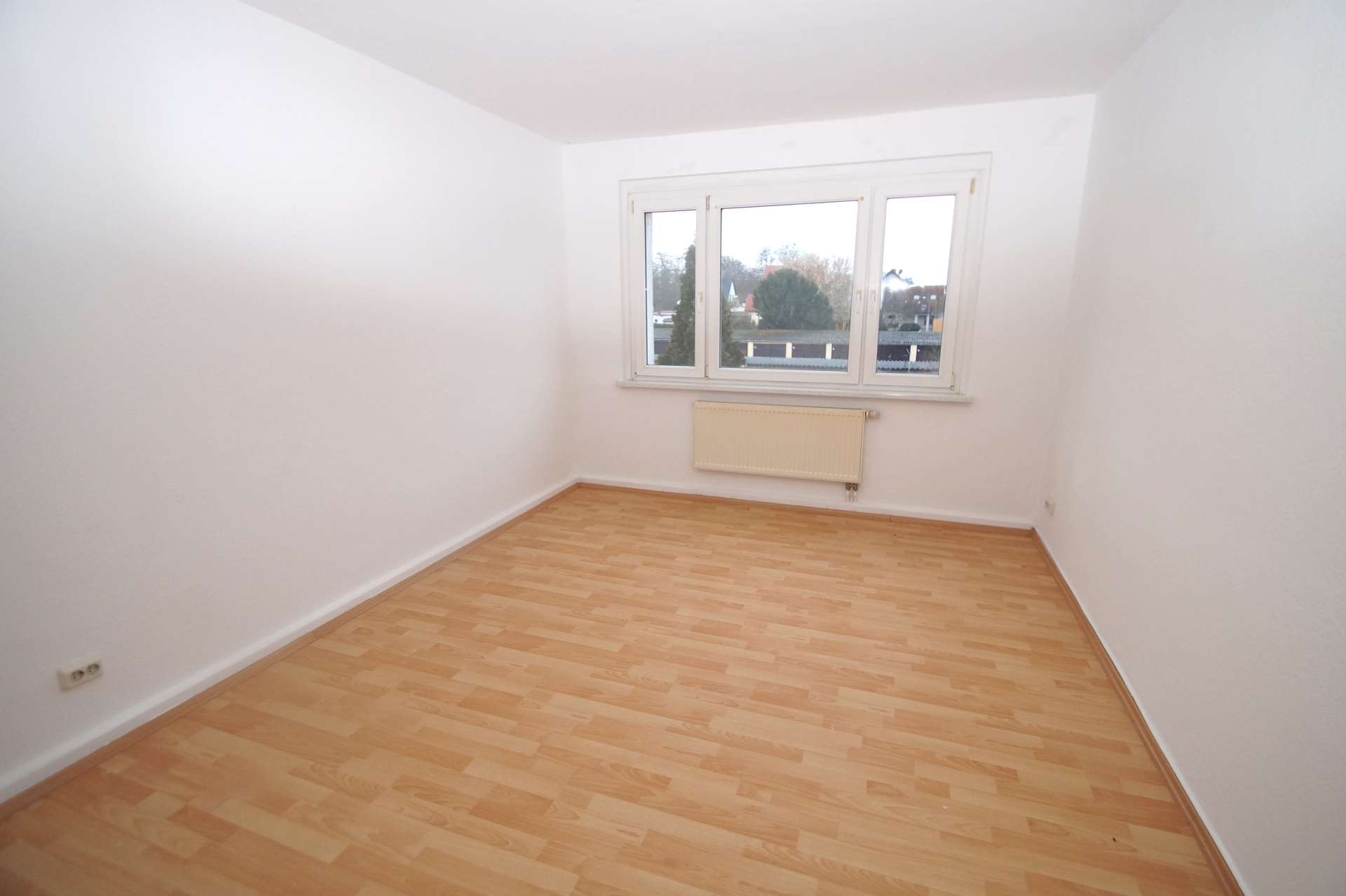 Thumbnail-3-Zimmer-Wohnung mit separater Küche und Badewanne, renoviert, ab sofort