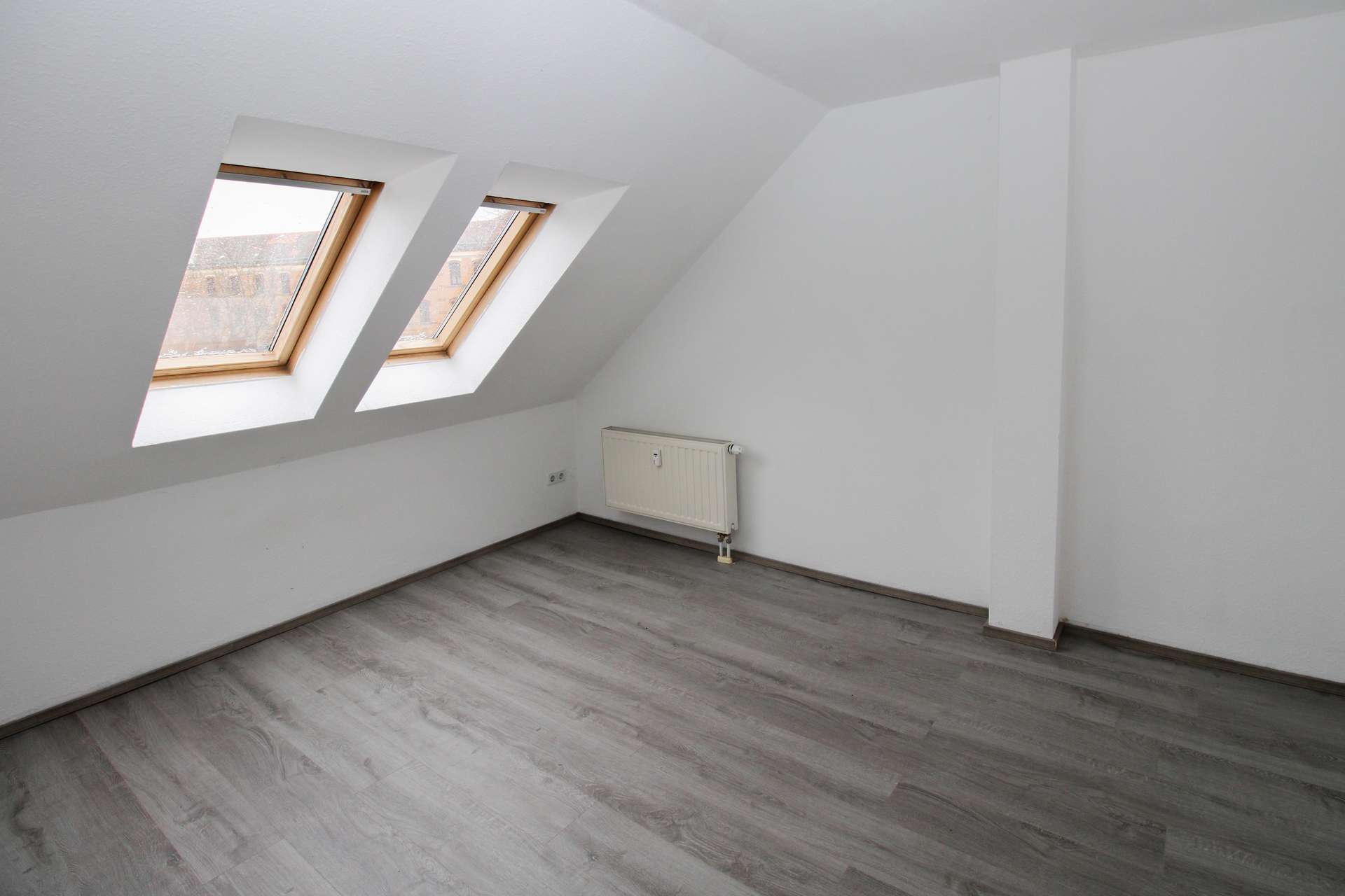 Thumbnail-++Wohn- und Geschäftshaus mit Entwicklungspotential in Zwickau++