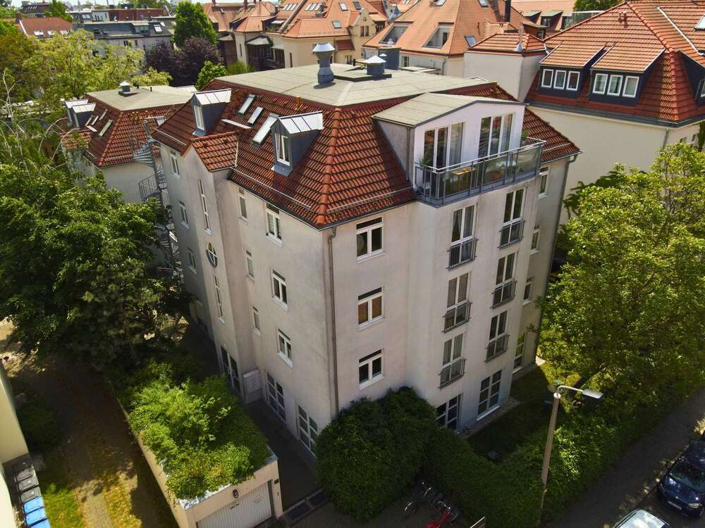 Thumbnail-Vielseitig nutzbare Einheit mit Gartenanteil und Stellplatz in gefragter Lage