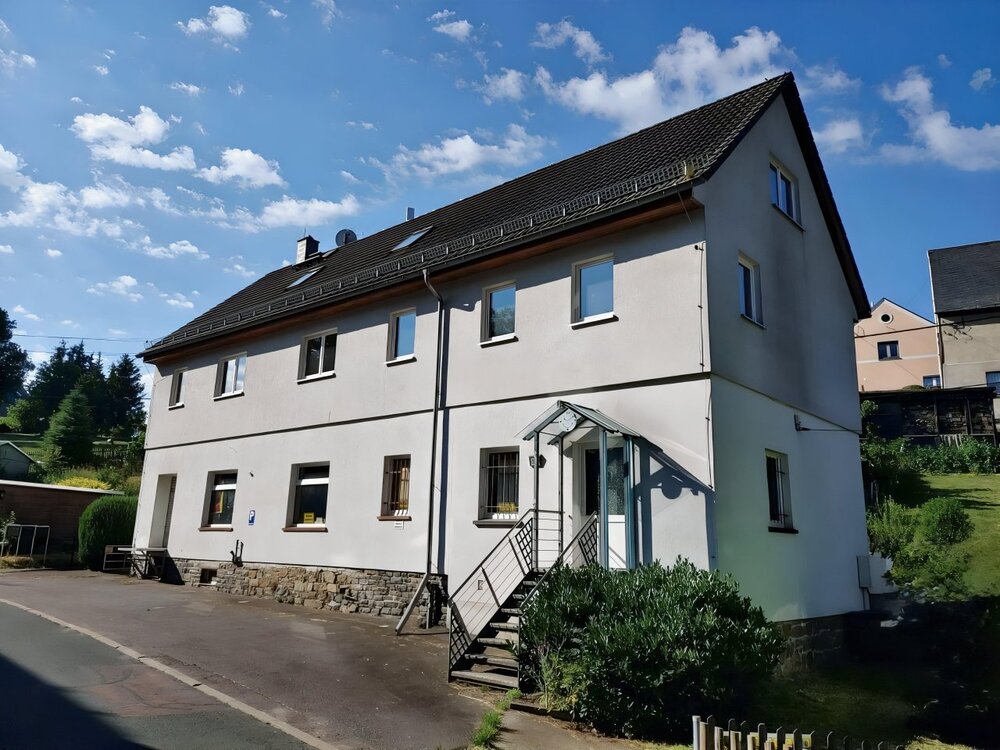 Thumbnail-Mehrfamilienhaus mit 3 Wohnungen + 1 Whg Gewerbe im EG