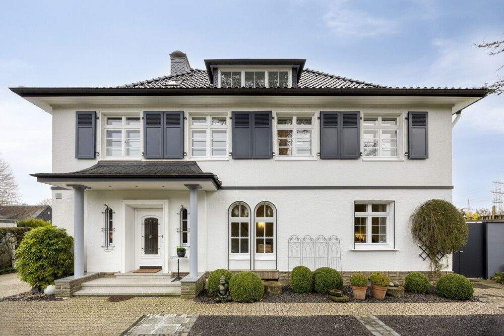 Thumbnail-Fabrikantenvilla mit Stil und Klasse