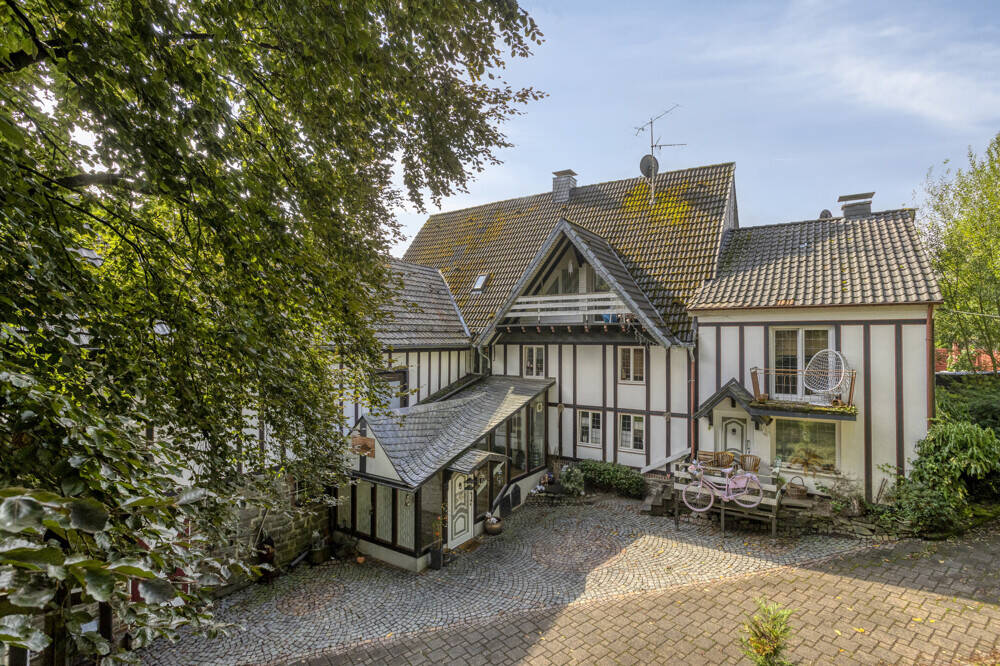 Thumbnail-Außergewöhliches Anwesen mit mehreren Häusern mitten in der Natur