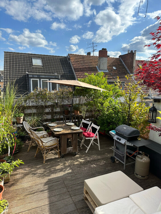 Thumbnail-Über den Dächern von Köln Deutz - Sonne pur von der riesigen Dachterrasse genießen