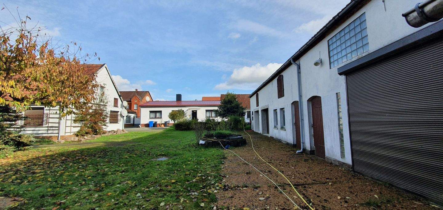 Thumbnail-Viel Platz für Ihre Ideen - 2 Häuser * Bürohaus * Ladengeschäft * Wirtschaftsgebäude * 4 Garagen * Wald uvm.