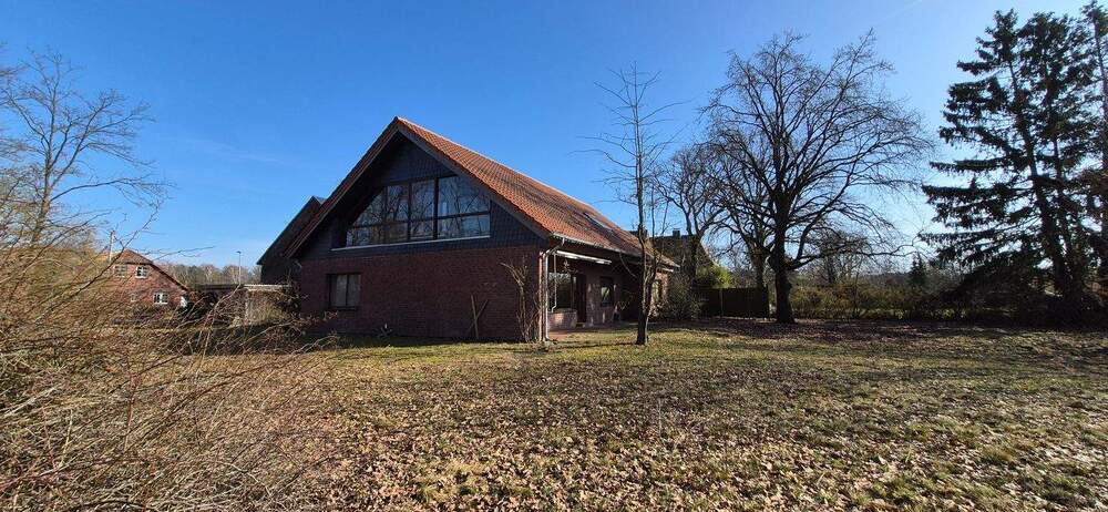 Thumbnail-Geräumiges 1-2 Familienhaus mit PV-Anlage, Fernwärme, großes Grundstück in Feldrandlage