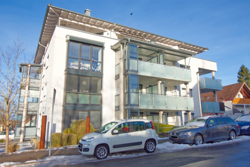 Thumbnail-Moderne 2,5-Zimmer-Wohnung mit Balkon, Fußbodenheizung & Aufzug – naturnah gelegen