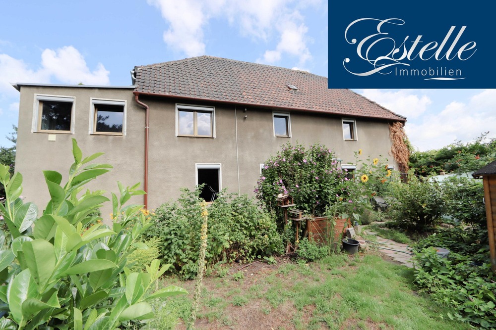 Haus gartenseitig mittig