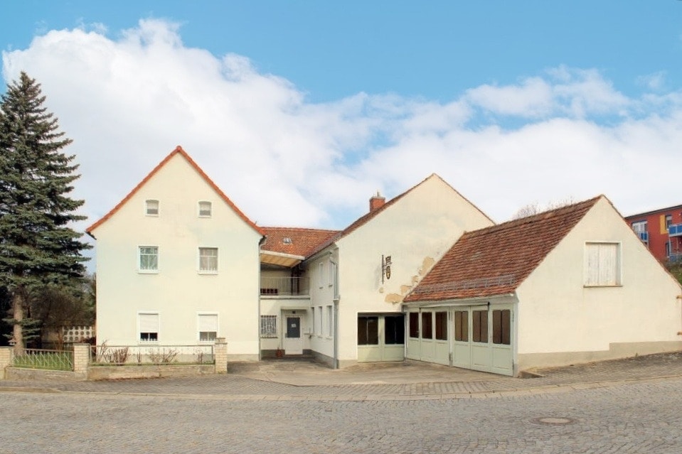 Thumbnail-Ebersdorf - EFH mit Doppelgarage & Werkstatt