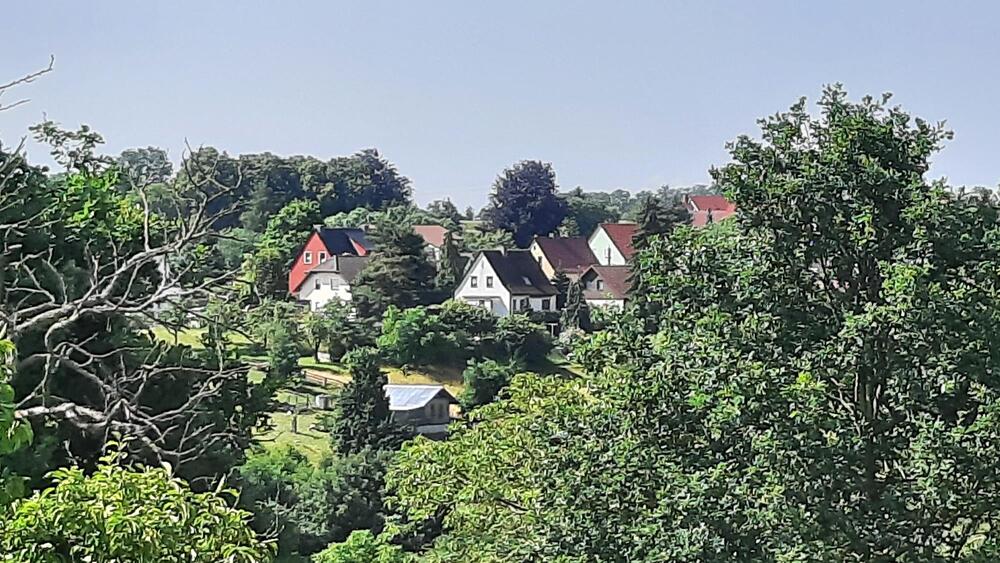 Thumbnail-Einfamilienhaus in idyllischer Dorflage nahe Hermsdorf, sofort beziehbar