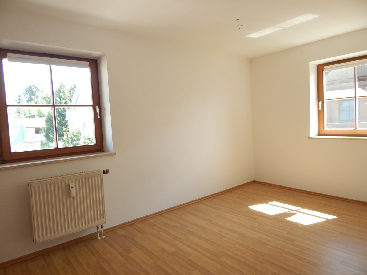 Thumbnail-Renovierte 4-Zimmer-Wohnung in FreilassingHofham - inkl. Einbauküche und TG Stellplatz - sofort verfügbar!