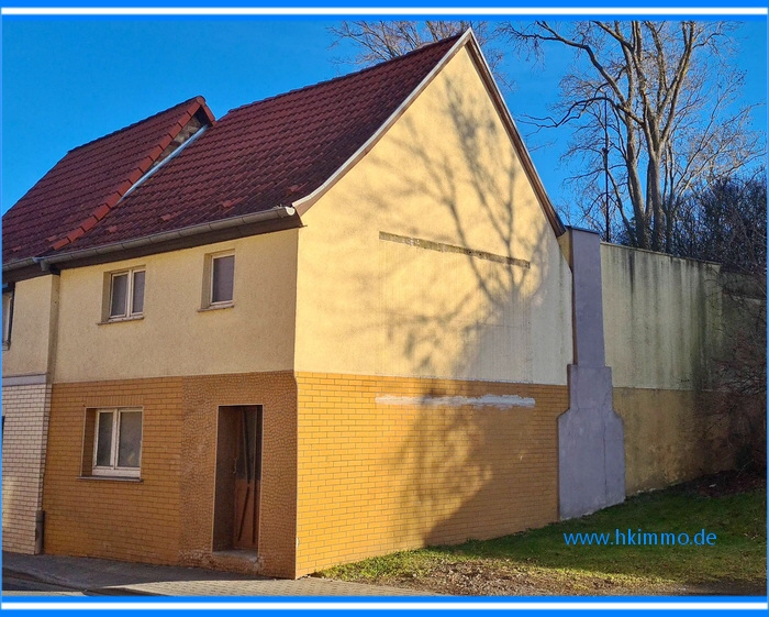 Thumbnail-Sehr preiswertes EFH in Mansfeld - Kauf über ZV