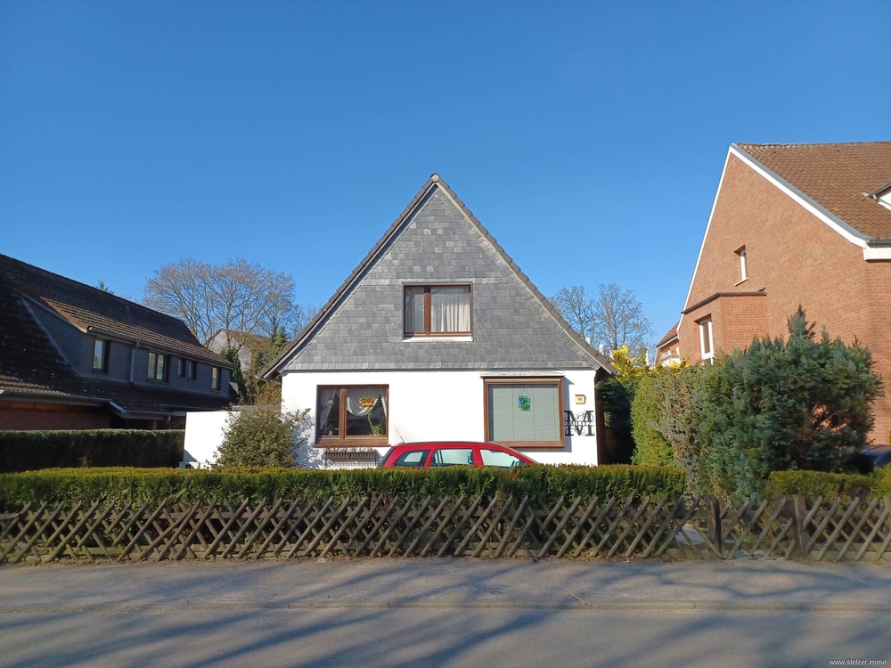 Thumbnail-Freistehendes Einfamilienhaus in Bad Schwartau mit Garage