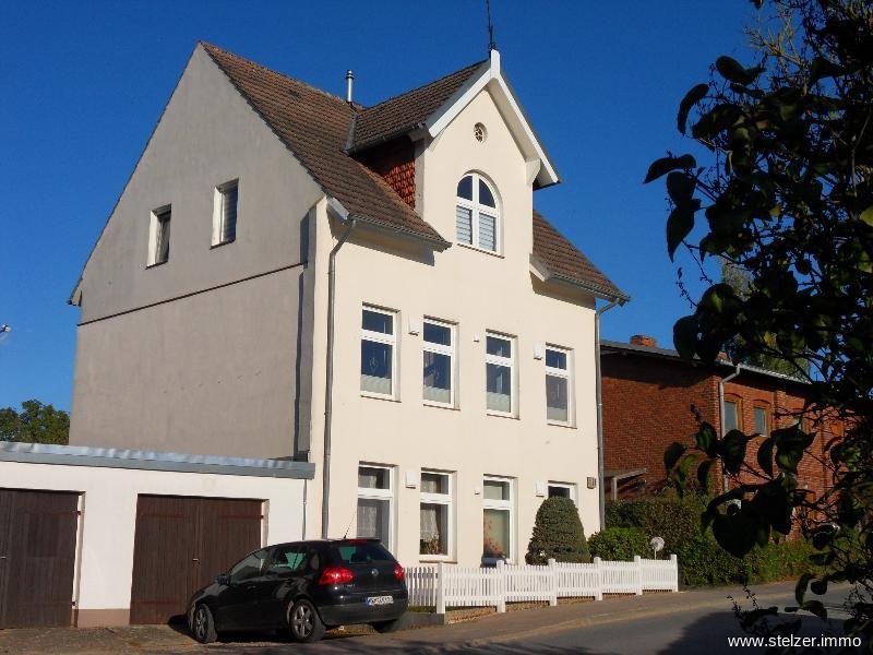 Thumbnail-Mehrfamilienhaus (3 Parteien. Festpreis) in sehr gutem Zustand mit Eigenland und netten Mietern