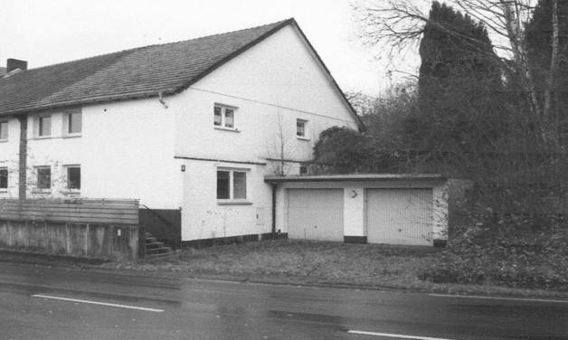 Thumbnail-Mehrfamilienhaus, Doppelgarage und Grundstück