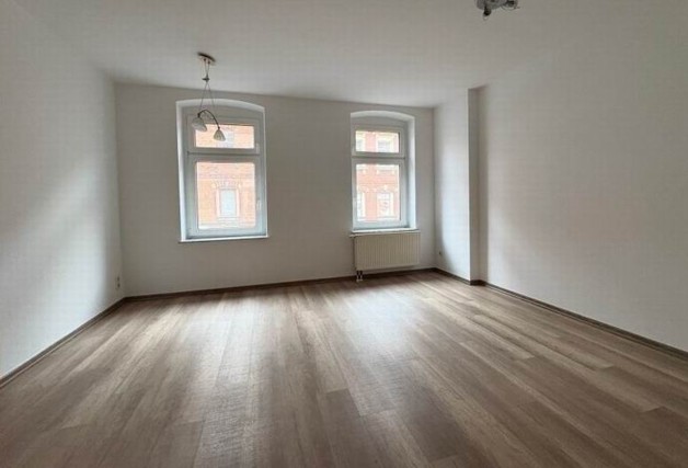 Thumbnail-2-Zimmer Hochparterre Wohnung gut geschnitten