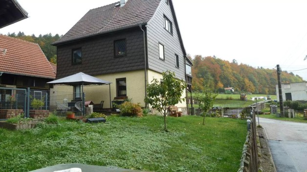 Thumbnail-Großes Einfamilienhaus mit Panoramablick