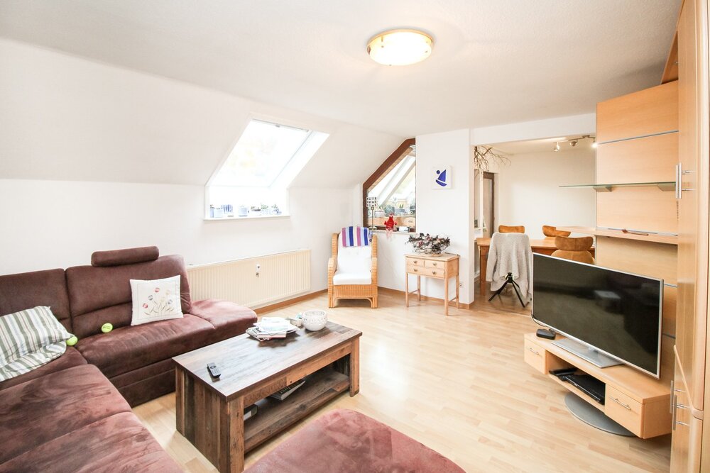 Thumbnail-Gemütliche 4,5-Zimmer-Wohnung in Zimmern mit Garage!