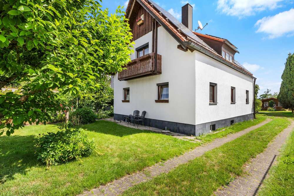 Thumbnail-Kleines EFH mit Anbau-Umbau-Neubaupotential auf großem Grundstück