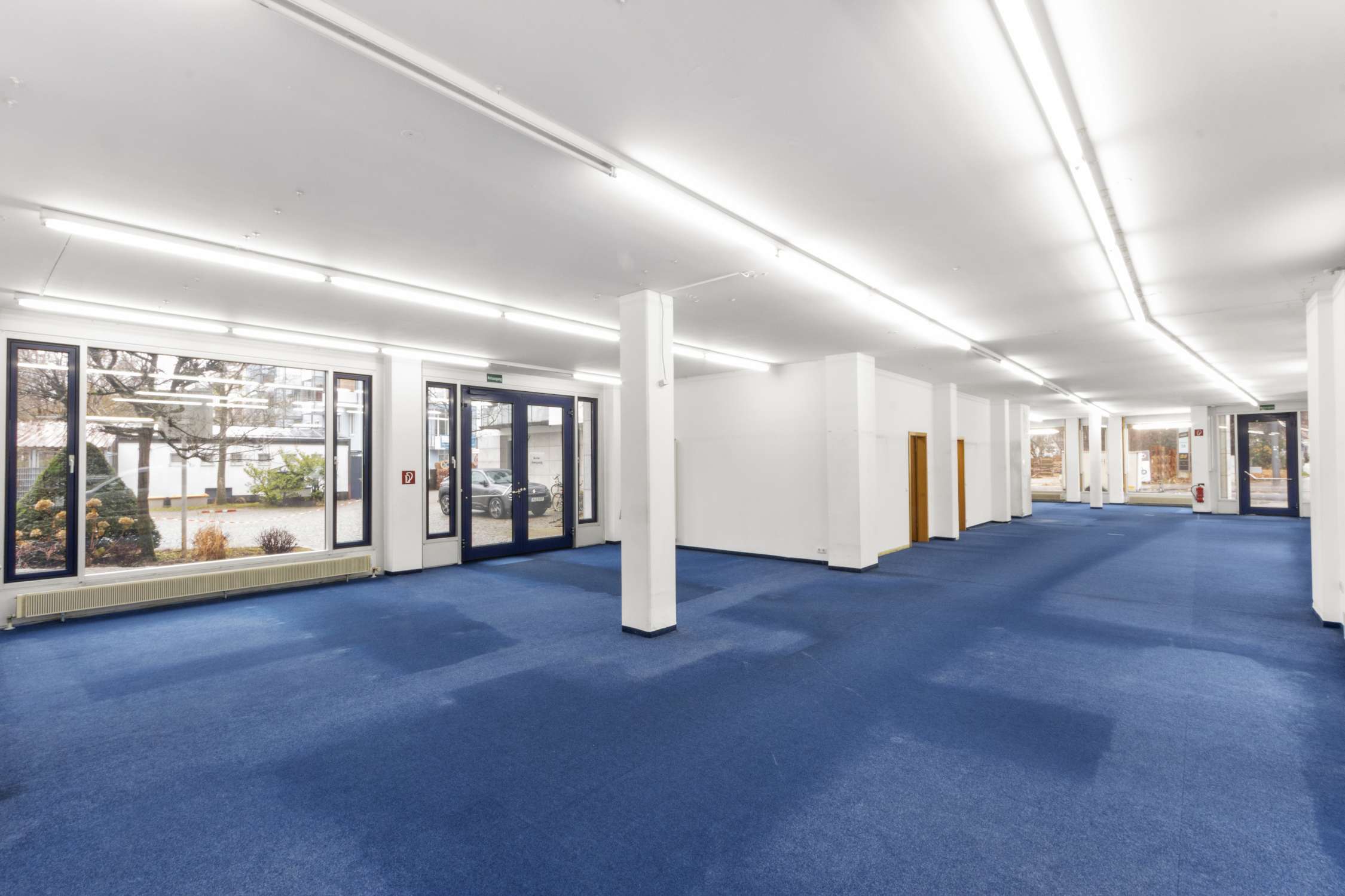 Thumbnail-Laden • Showroom • Produktion | Vielfältig gestaltbar | Nähe Pasinger Marienplatz