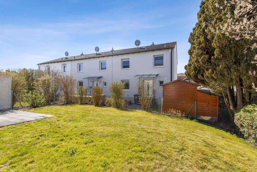 Thumbnail-Bezugsfrei | Modernisiertes Reiheneckhaus mit Südgarten in ruhiger Lage